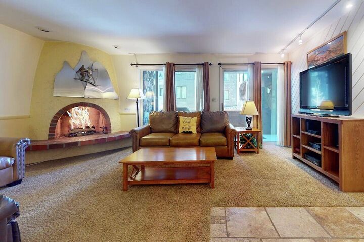 #E116 - Living Area