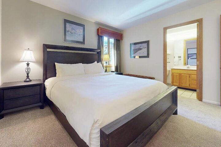 #E116 - Bedroom