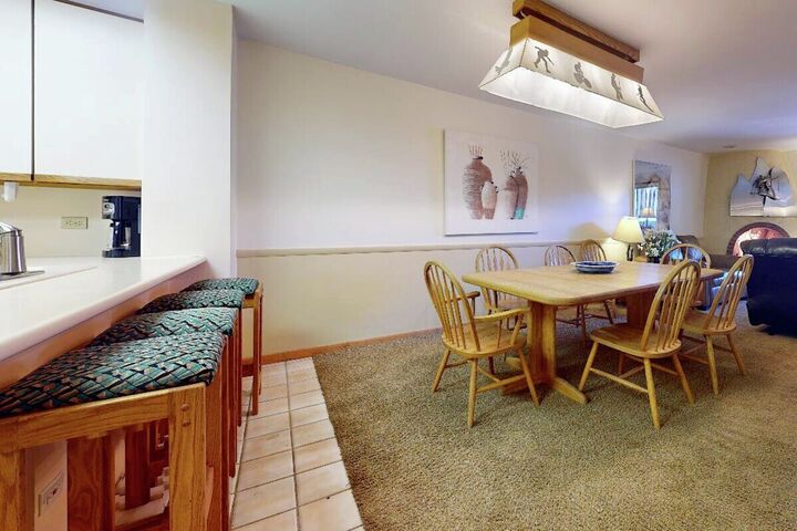 #E116 - Dining Area