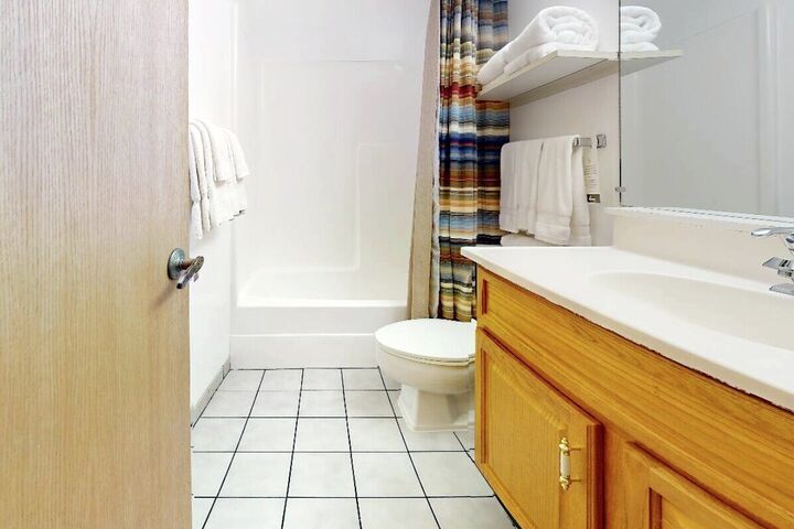 #E116 - Bathroom