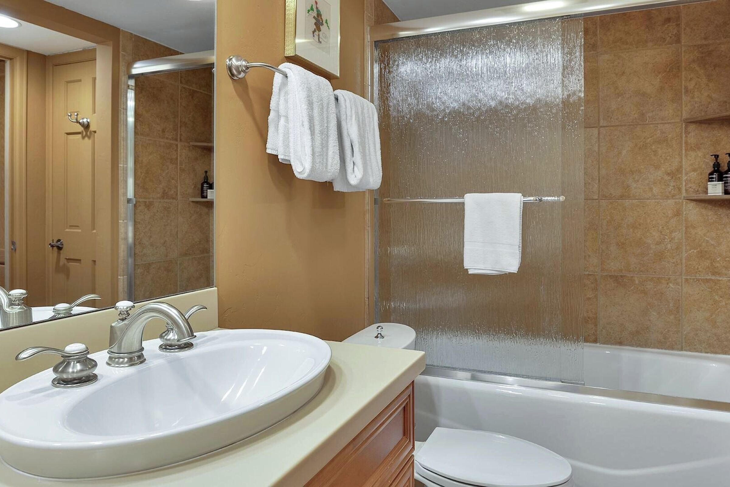 #115 - Master Ensuite Bathroom