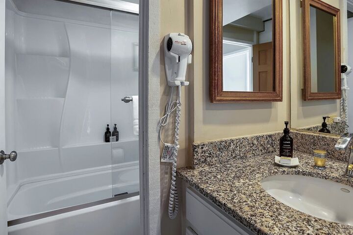 #206 - Bathroom