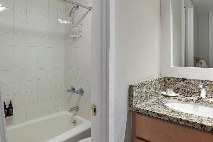 #313 - Bathroom