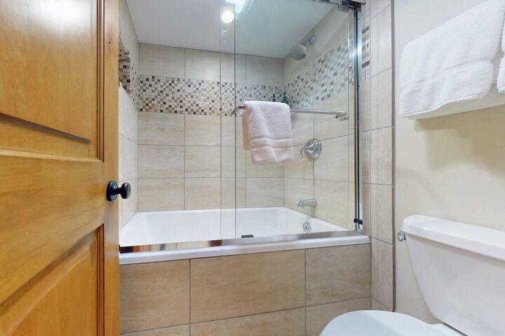 #104 - Bathroom