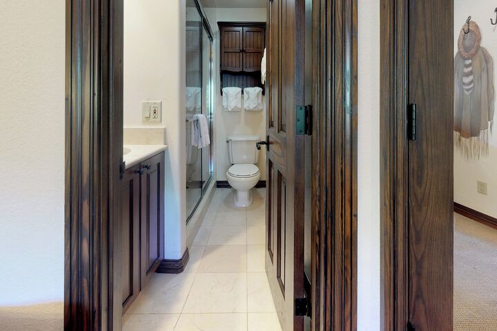 #401 - Ensuite Bathroom