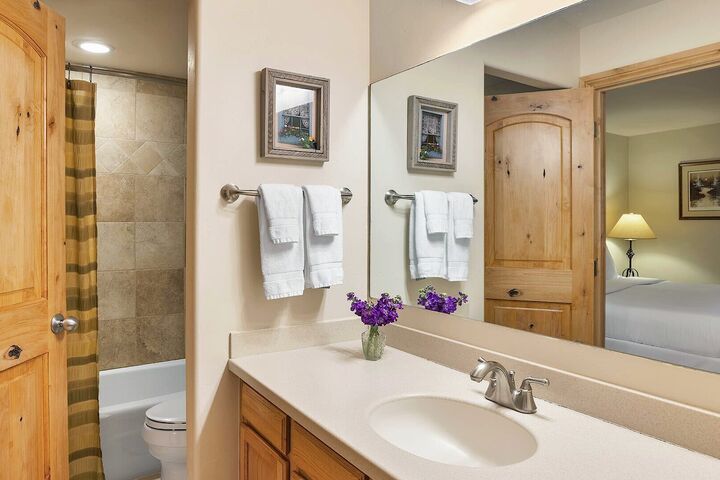 #314 - Ensuite Bathroom