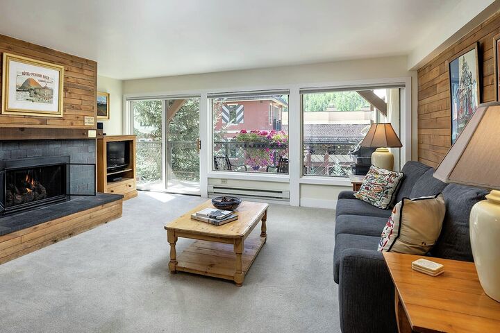 #311 - Living Area