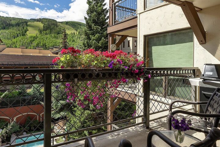 #311 - Balcony