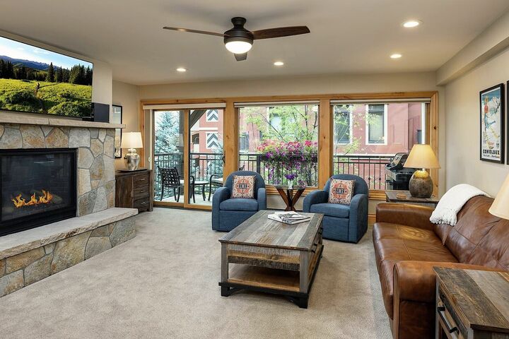 #220 - Living Area