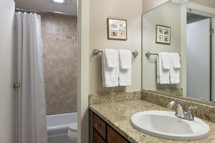 #320 - Bathroom