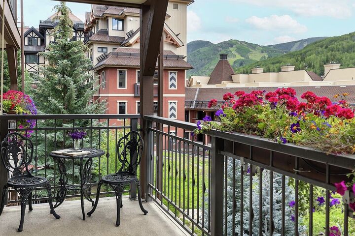 #320 - Balcony
