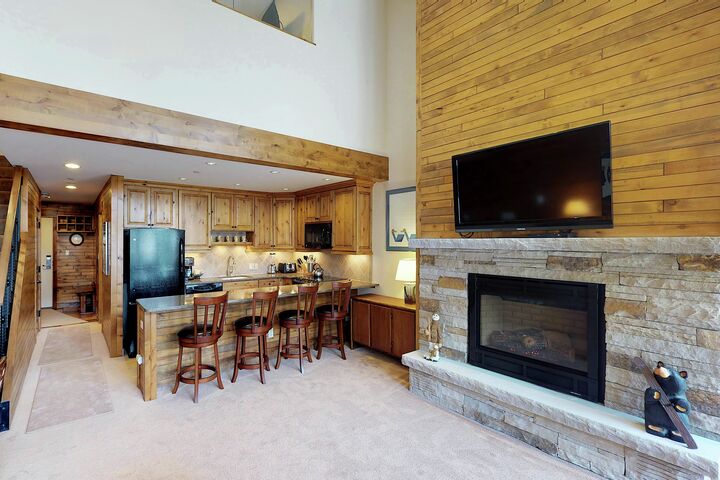 #414 - Living Area