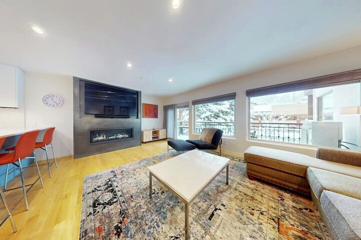 #214 - Living Area