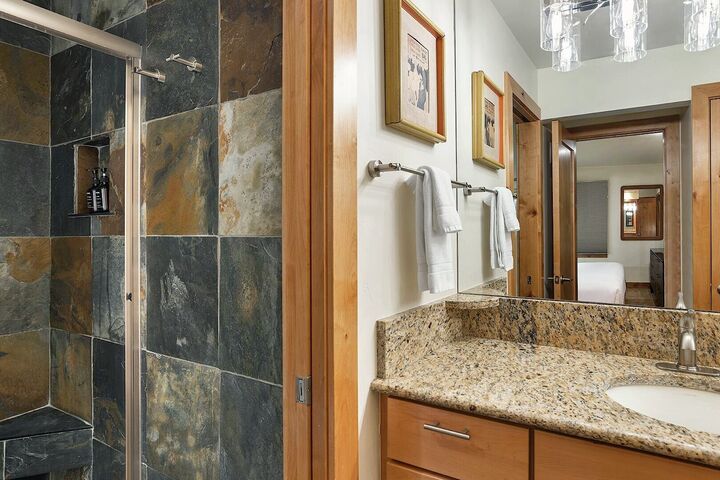 #212 - Master Ensuite Bathroom