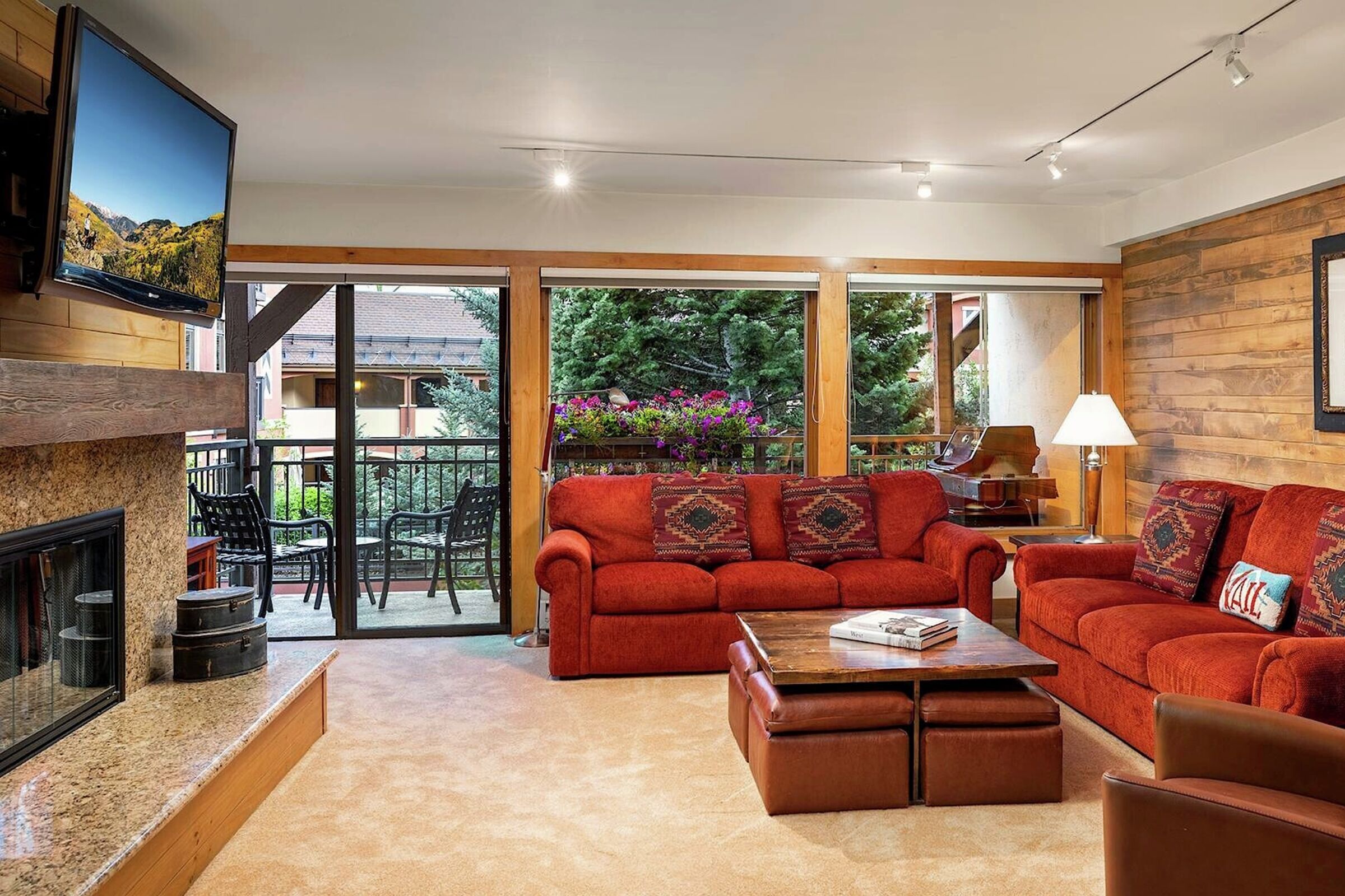 #212 - Living Area