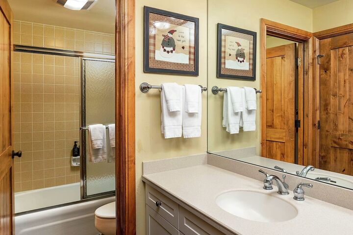 #417 - Bathroom