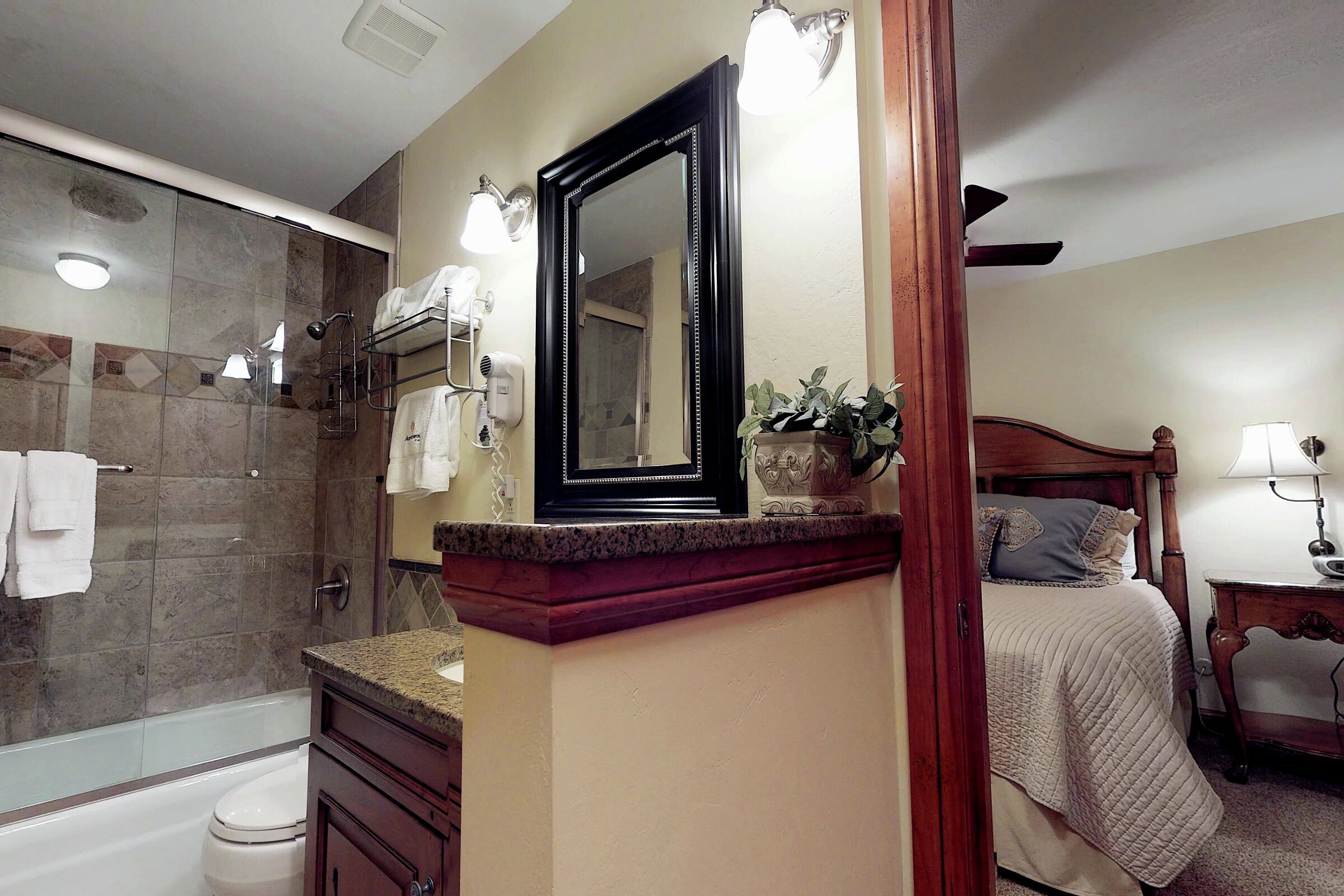 #208 - Master Ensuite Bathroom