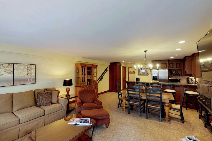 #208 - Living Area