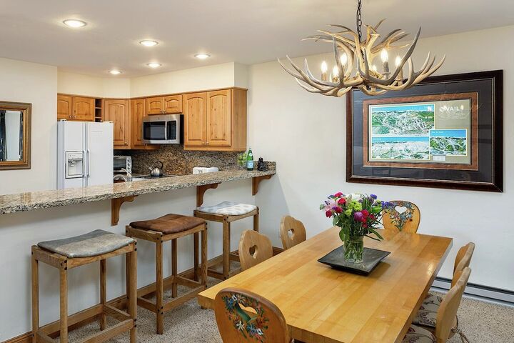 #308 - Dining Area & Kitchen