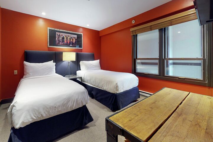 #421 - Bedroom