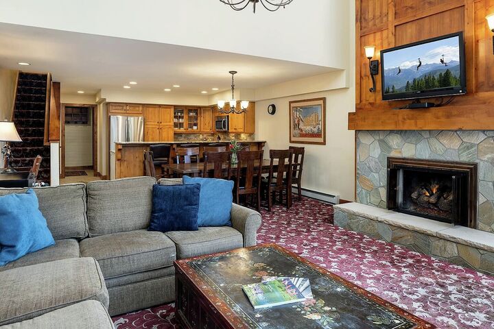 #418 - Living Area