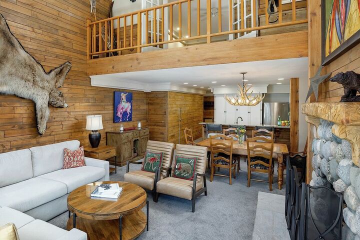 #406 - Living Area