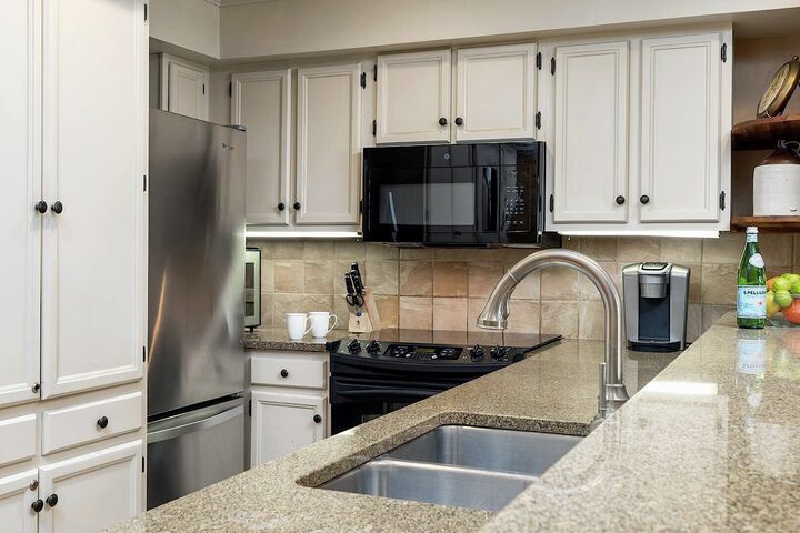 #406 - Kitchen