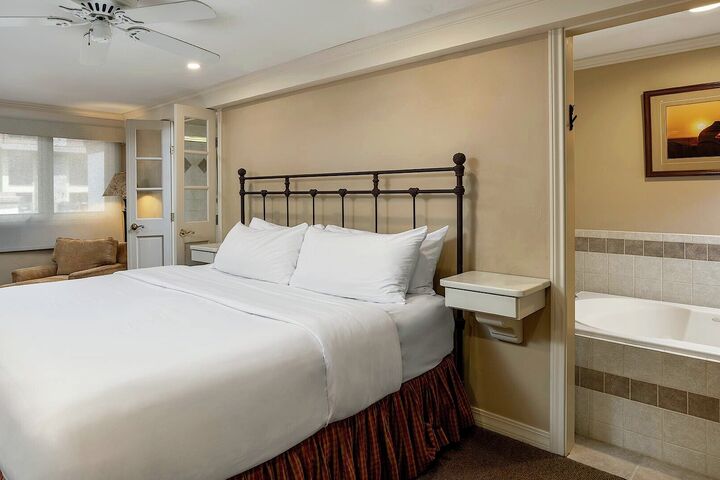 #406 - Master Bedroom