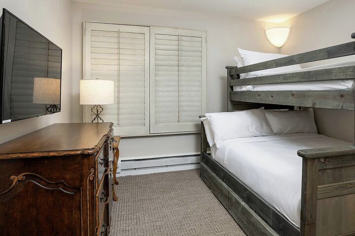 #410 - Bedroom