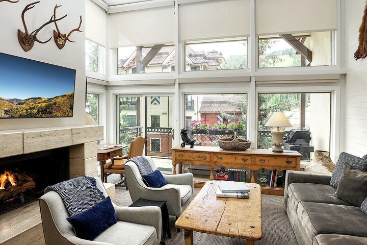 #410 - Living Area