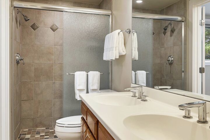 #416 - Master Ensuite Bathroom