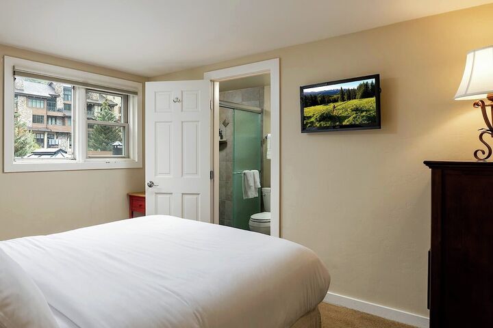 #416 - Bedroom