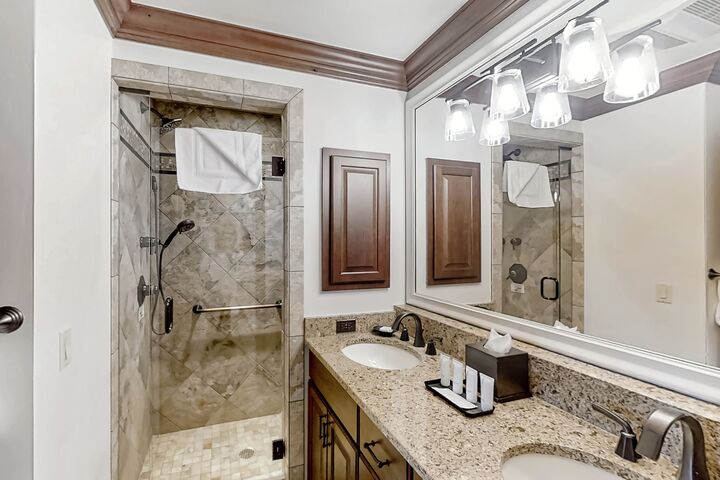 #750 - Ensuite Bathroom 