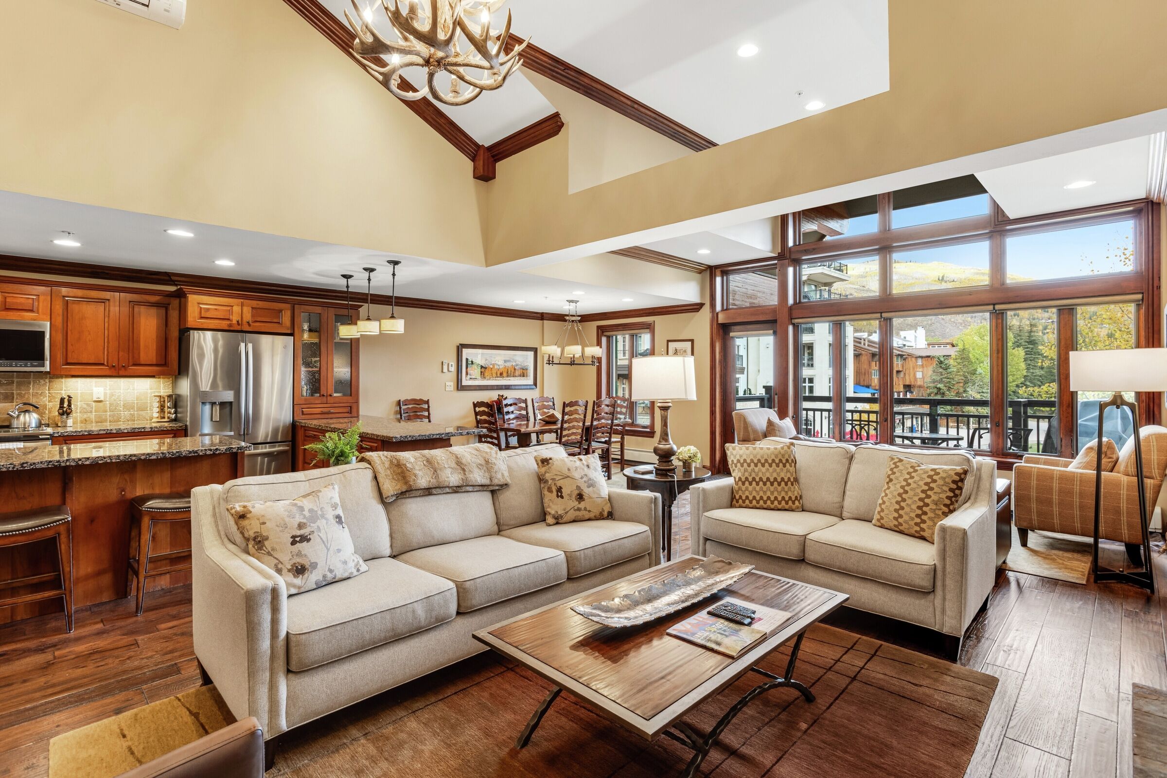 Living Area & Dining Area