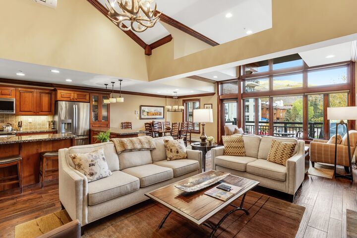 Living Area & Dining Area