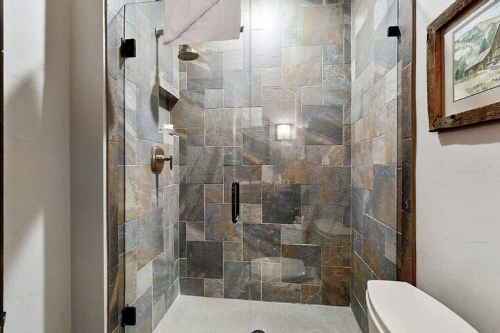 #207 - Master Ensuite Bathroom