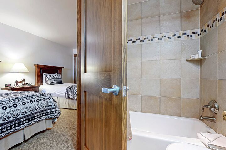 #296 - Ensuite Bathroom