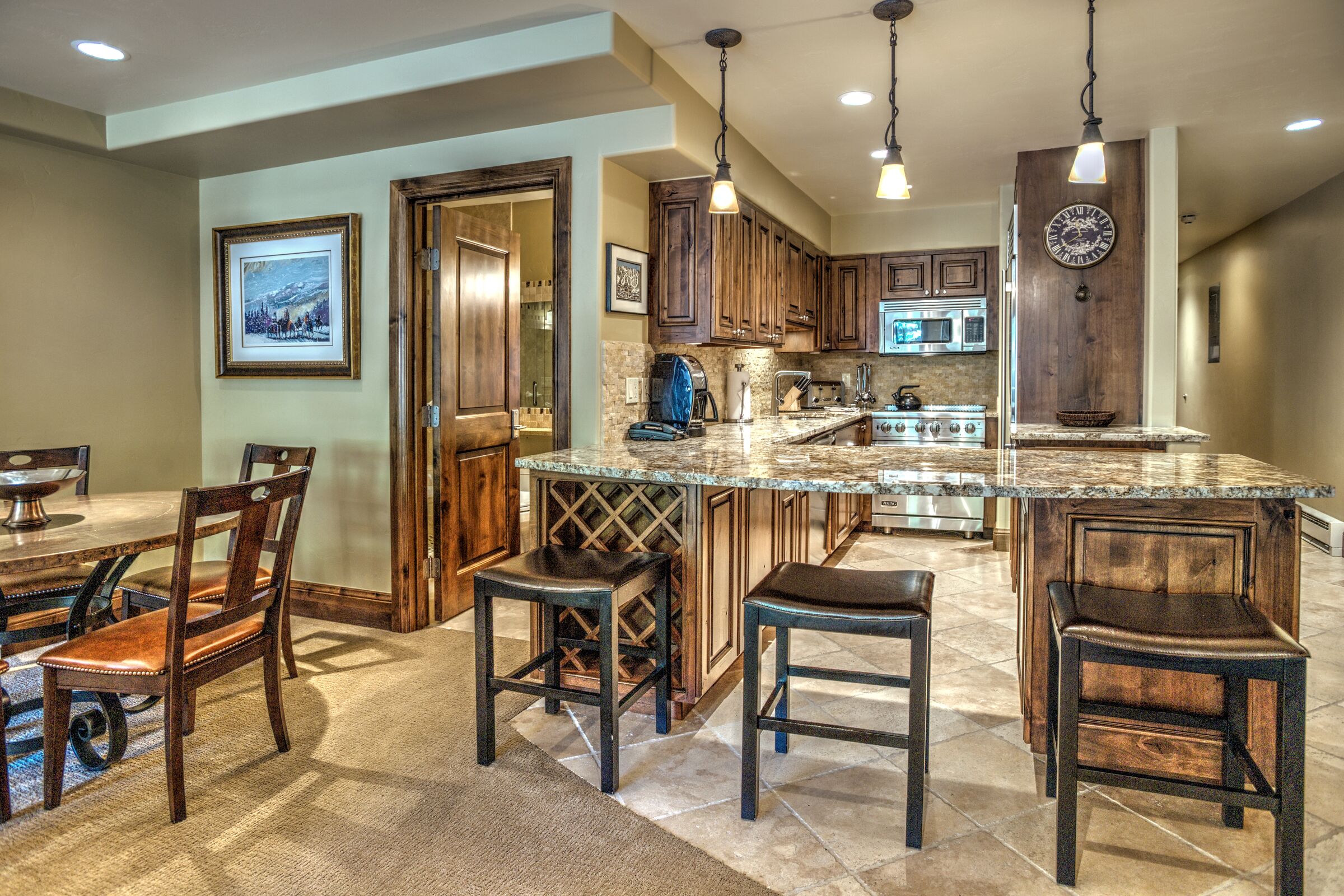 Dining Room & Kitchen