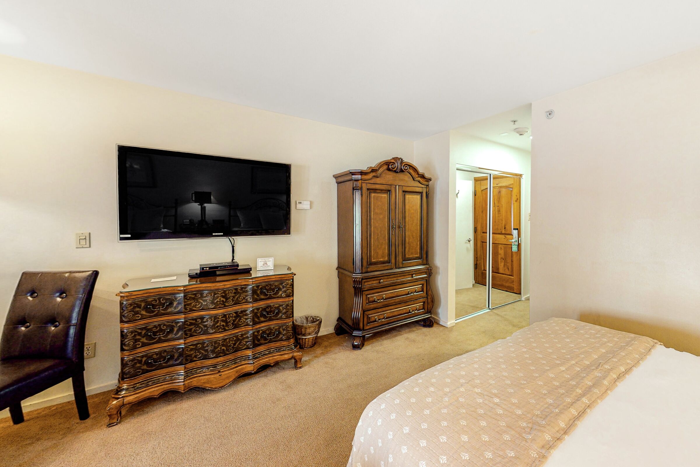 Two Queen Lodge Room