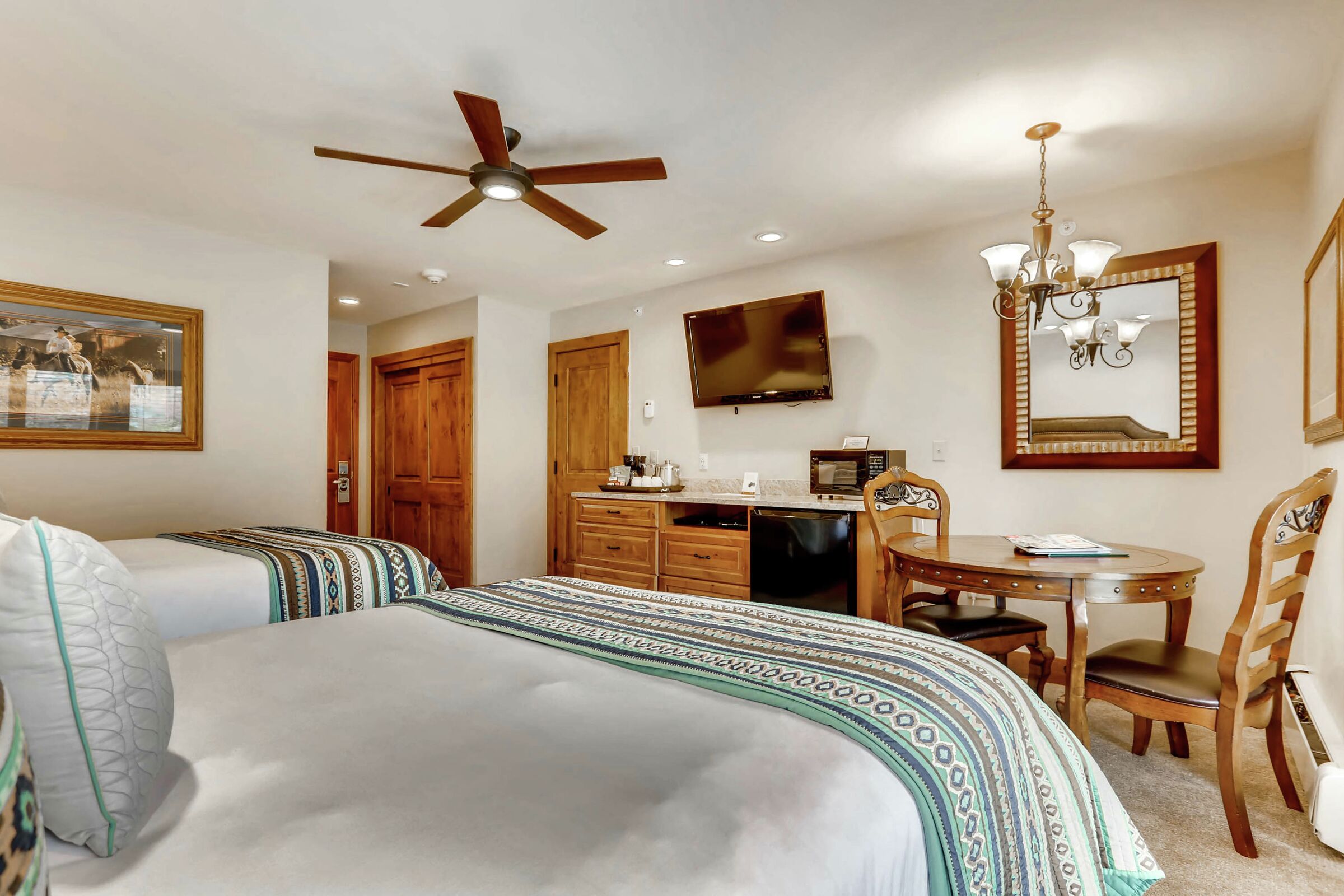 Two Queen Lodge Room