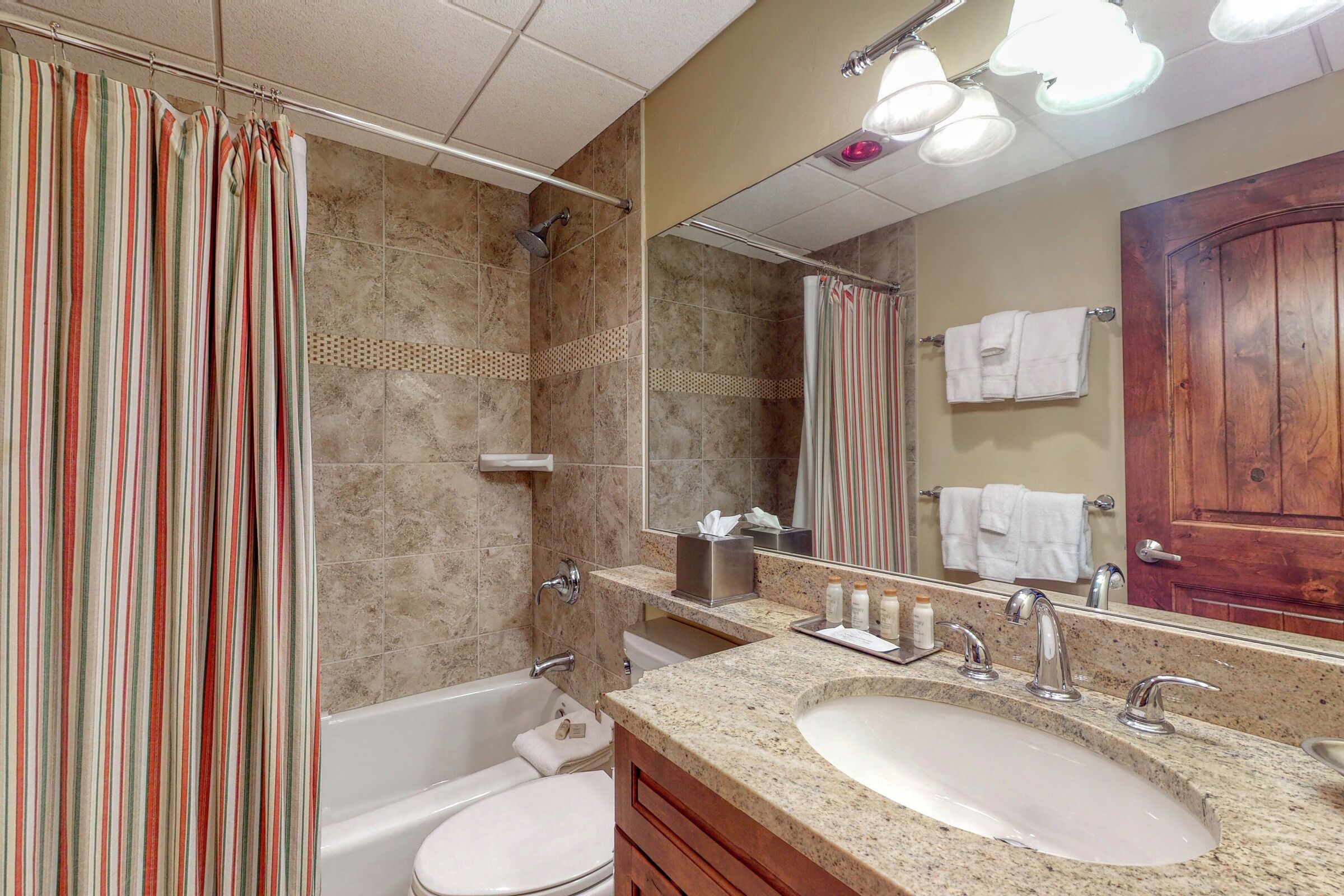 Two Queen Lodge Room Bathroom