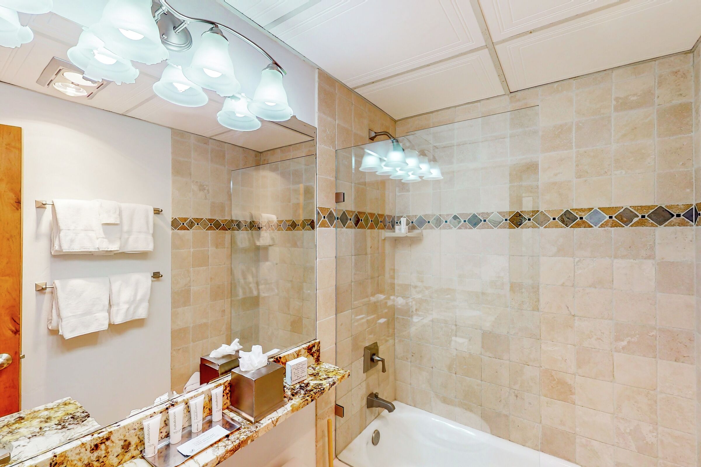 Two Queen Lodge Room Bathroom