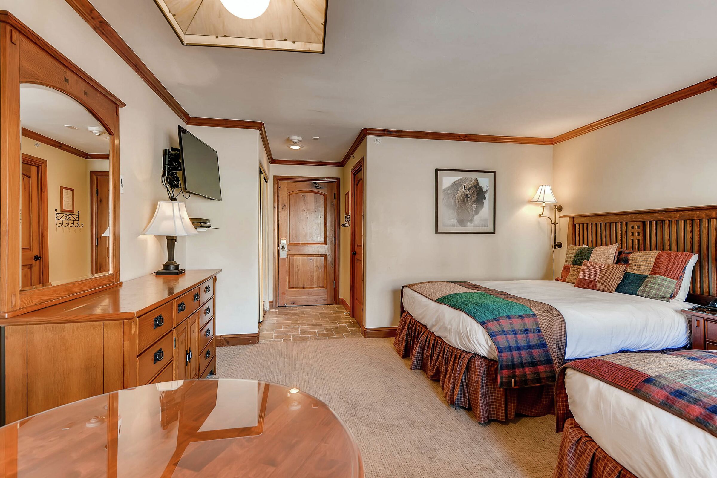 Two Queen Lodge Room