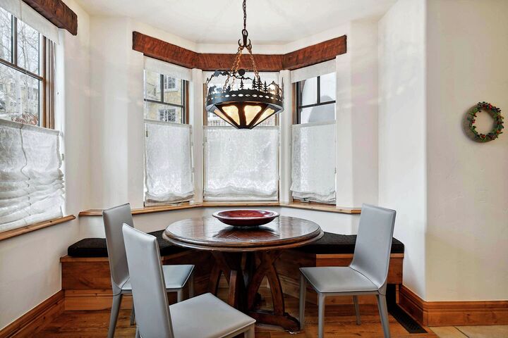 Breakfast Nook