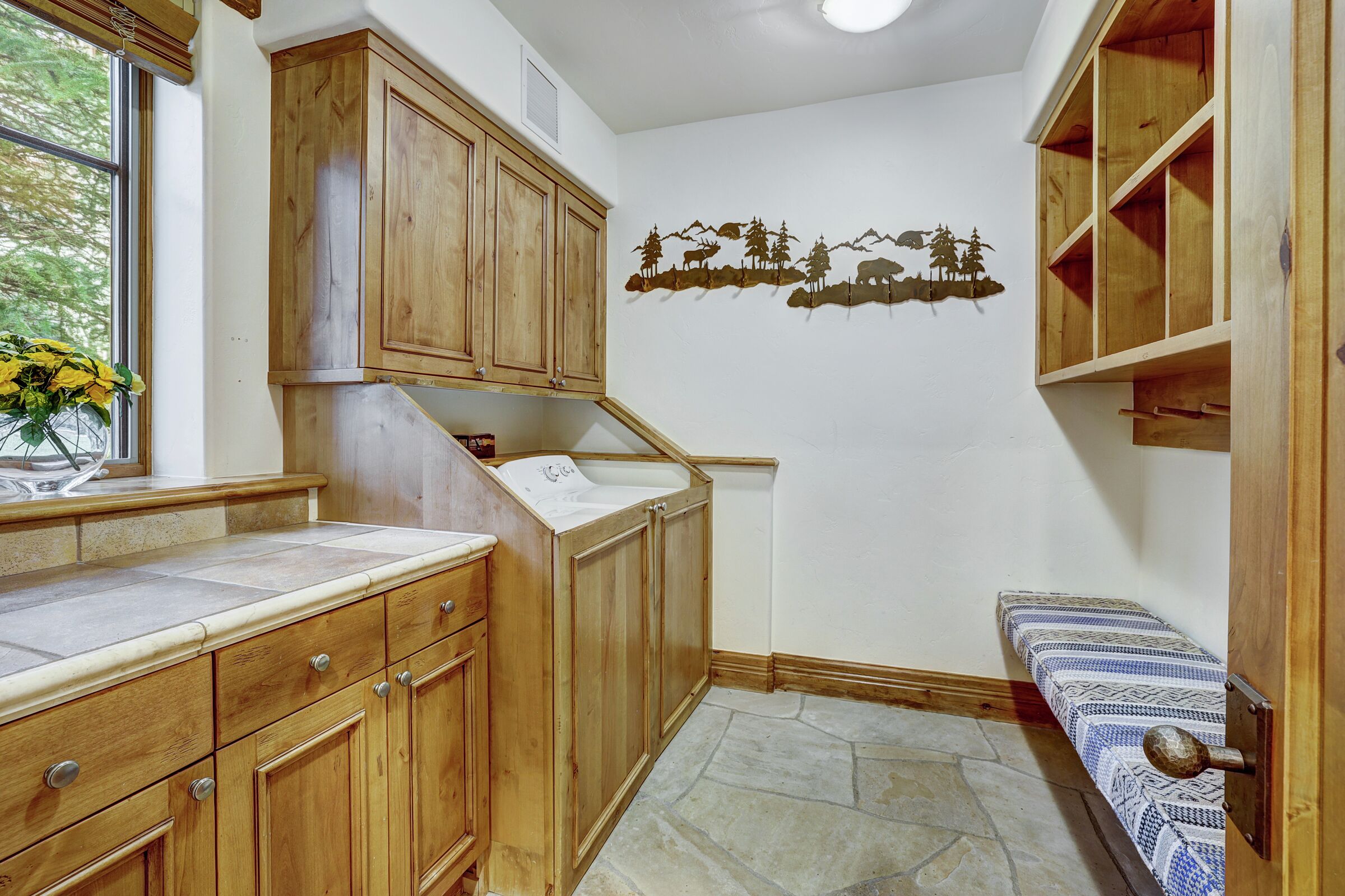 5 Bdrm HT Residence - Laundry Room
