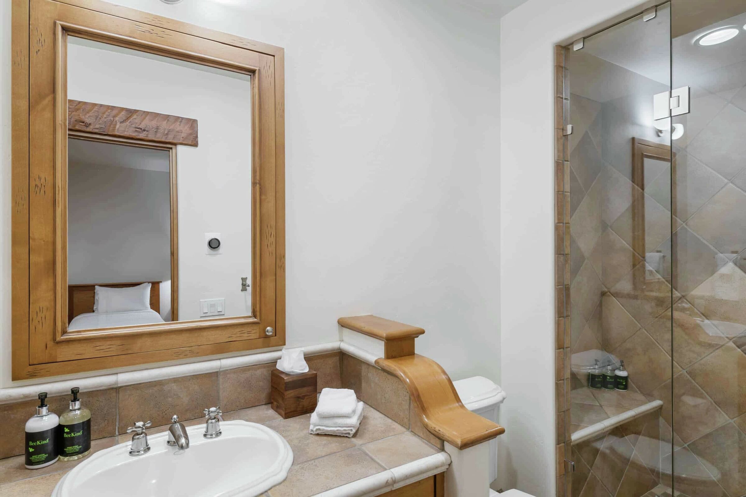 5 Bdrm HT Residence - Ensuite Bathroom