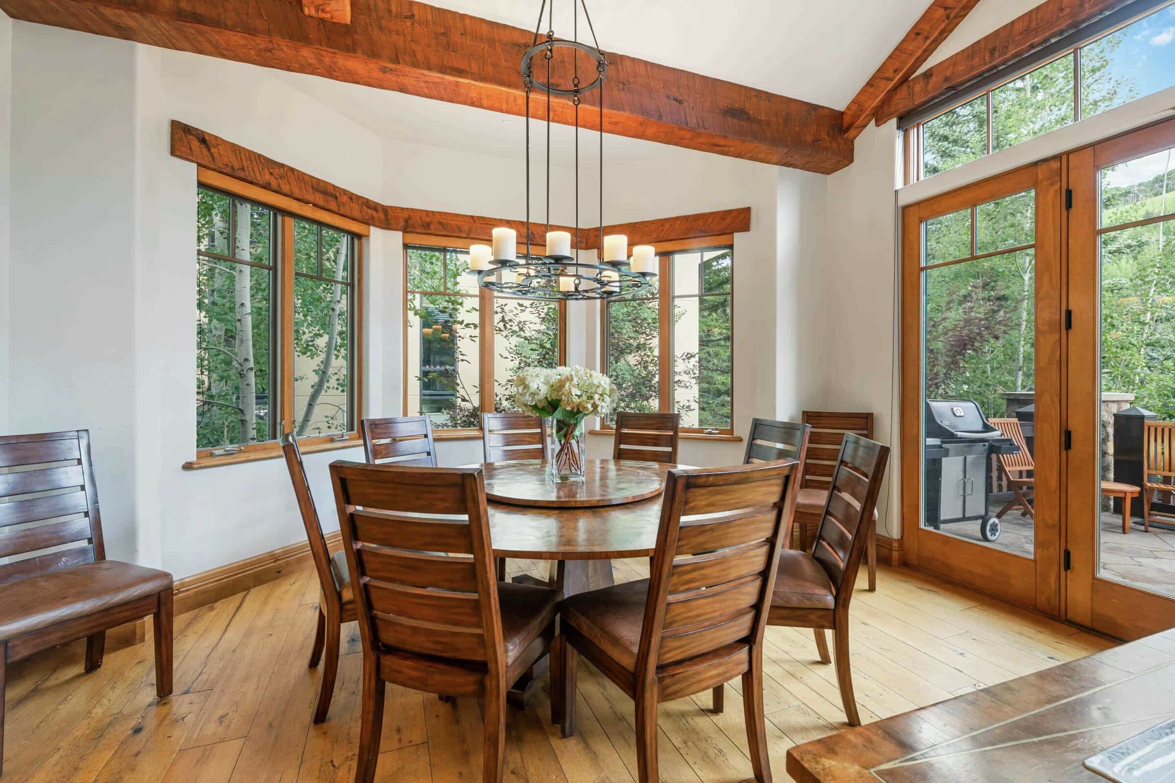 5 Bdrm HT Residence - Dining Room