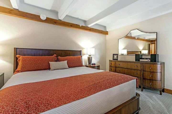 Studio 1 Bath Diamond - Studio Sleeping Area