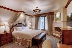 Superior Room - 1 King - Superior King Room