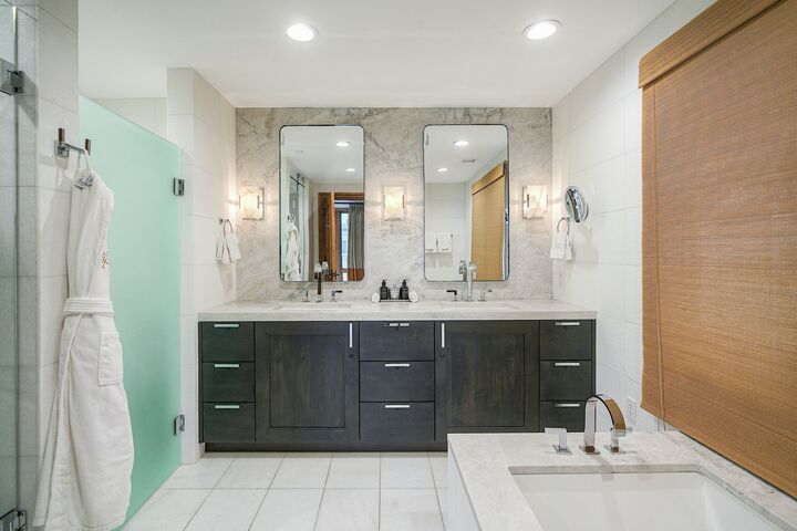 3 Bdrm Residence - Bathroom